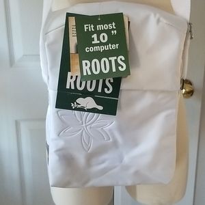 BNWT Roots Computer Bag